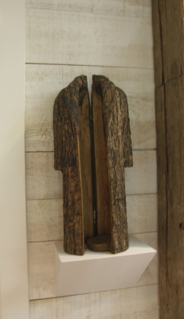 Wine Holder Wooden Cloak